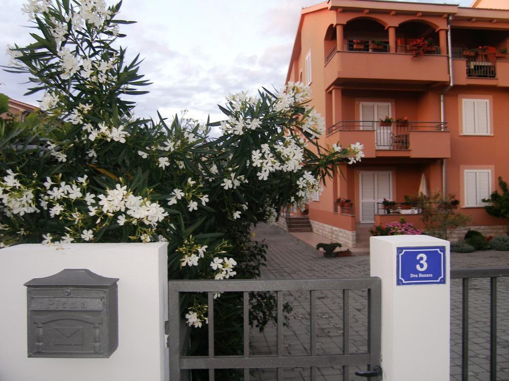 Apartments Juran Sukošan Exteriér fotografie